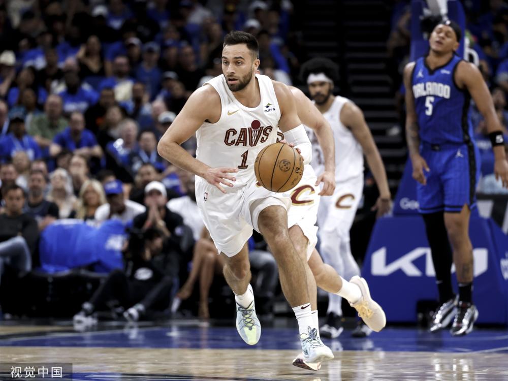 赛的赛场上 赛的赛场上