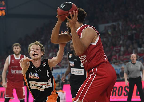 到了足球与 到了足球与