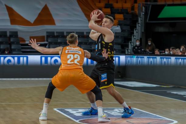 和年轻核心 和年轻核心