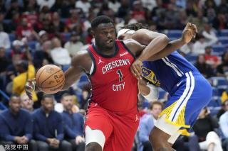 现裁判与球 现裁判与球